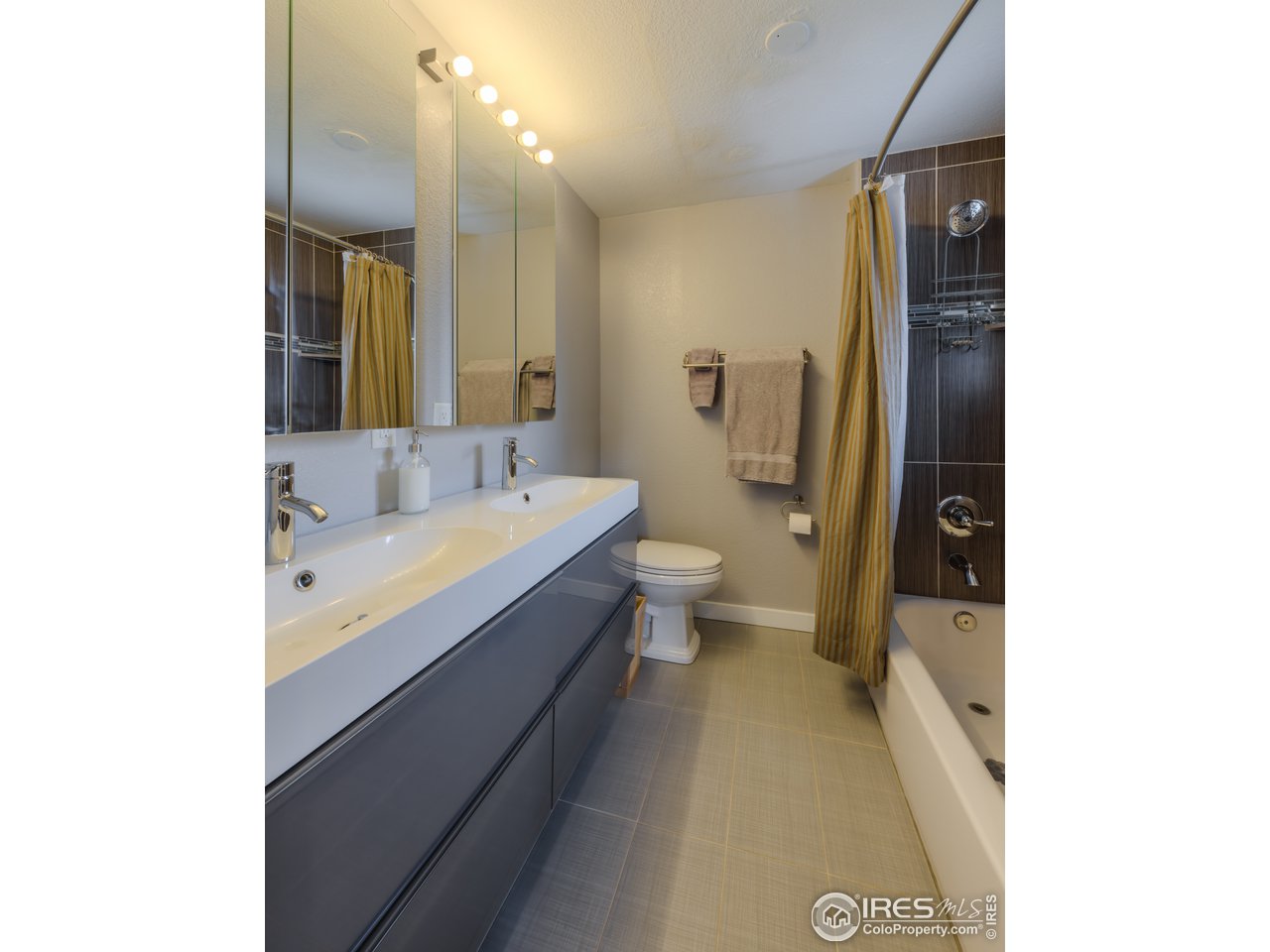 340 18th Street Boulder, CO 80302 - Photo 17 of 40 Primary Bath with double vanity