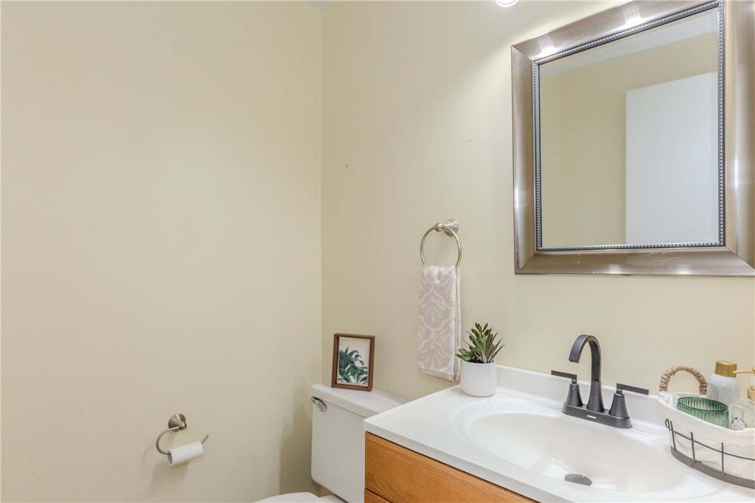 200 Post Road, Unit 305 Warwick, RI 02888 - Photo 11 of 27 Half bath on main floor