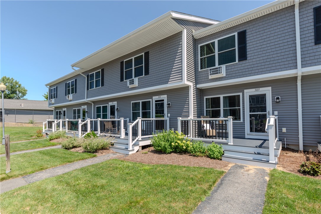 200 Post Road, Unit 305 Warwick, RI 02888 - Photo 21 of 27 Front view