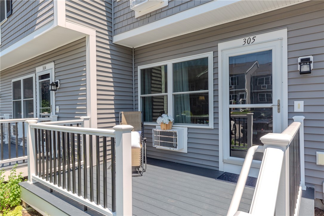 200 Post Road, Unit 305 Warwick, RI 02888 - Photo 22 of 27 Deck with trex decking