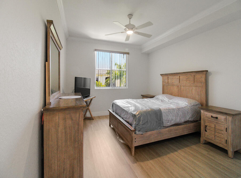4 Renaissance Way, Unit 401 Boynton Beach, FL 33426 - Photo 13 of 22 20240606190151_IMG_9726