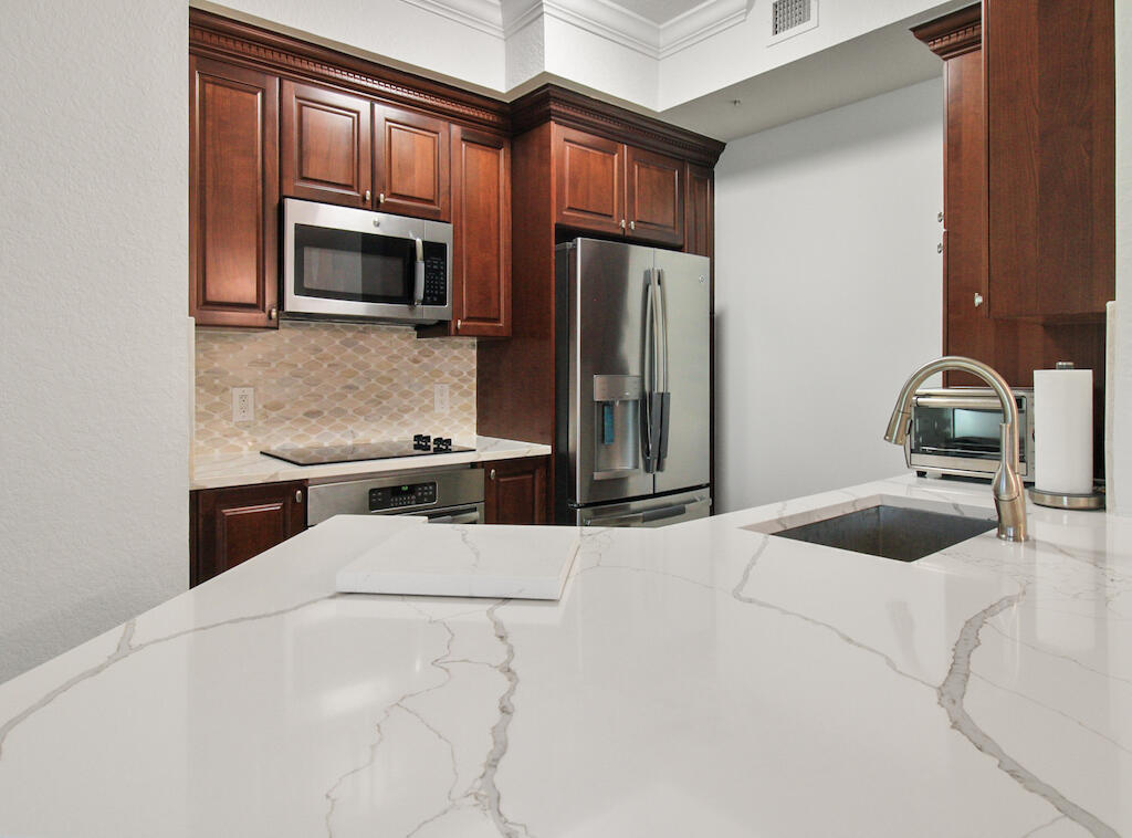 4 Renaissance Way, Unit 401 Boynton Beach, FL 33426 - Photo 6 of 22 20240606185743_IMG_9697