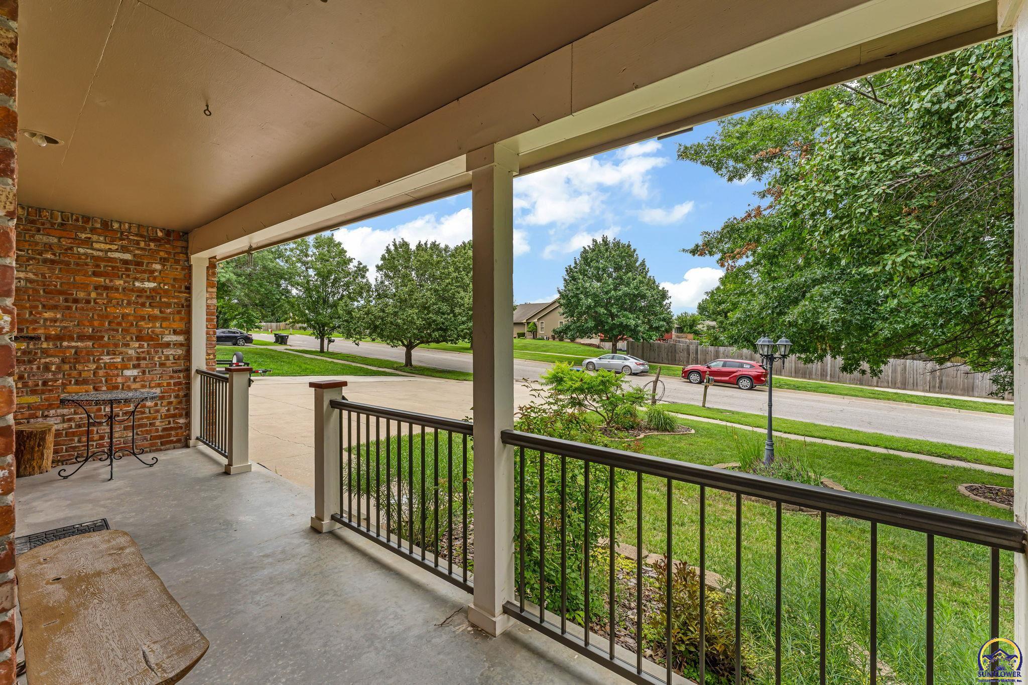 6236 Southwest 25th Street Topeka, KS 66614 - Photo 4 of 53