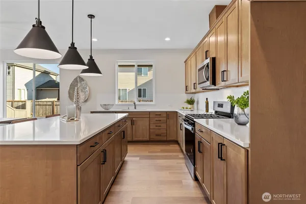 $869,950 | 9042 (lot 16) 71st Avenue East, Puyallup, WA 98371