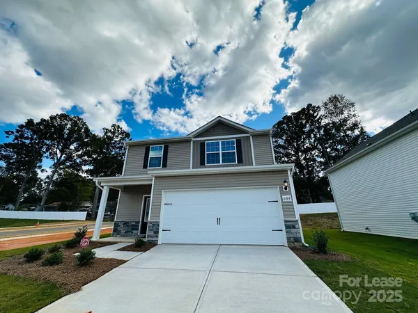 $2,100 | 6322 Lowe Lane, Charlotte, NC 28214