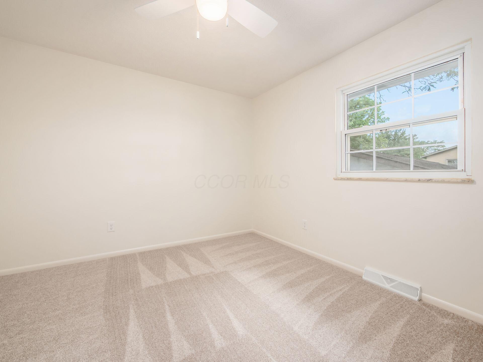 6019 Beechcroft Road Columbus, OH 43229 - Photo 28 of 40 033_b89_N 6019 Beechcroft 082