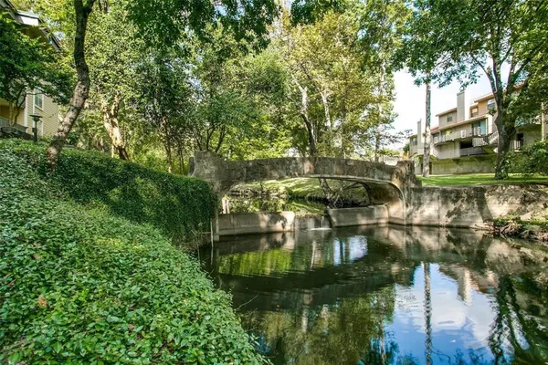 $1,800 | 4837 Cedar Springs Road, Unit 215, Dallas, TX 75219