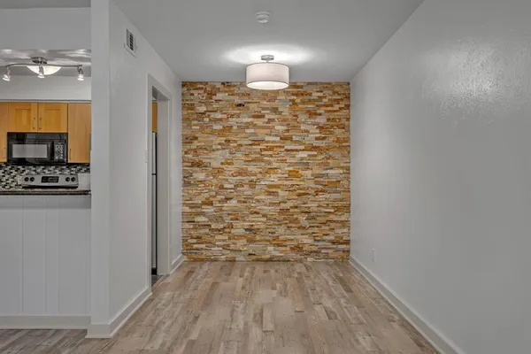 $1,800 | 4837 Cedar Springs Road, Unit 215, Dallas, TX 75219