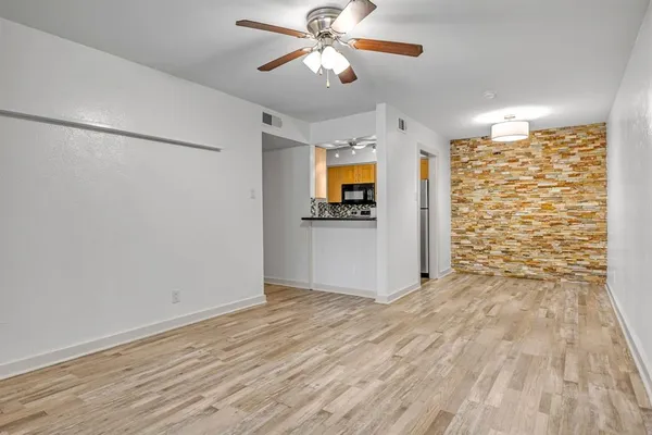 $1,800 | 4837 Cedar Springs Road, Unit 215, Dallas, TX 75219
