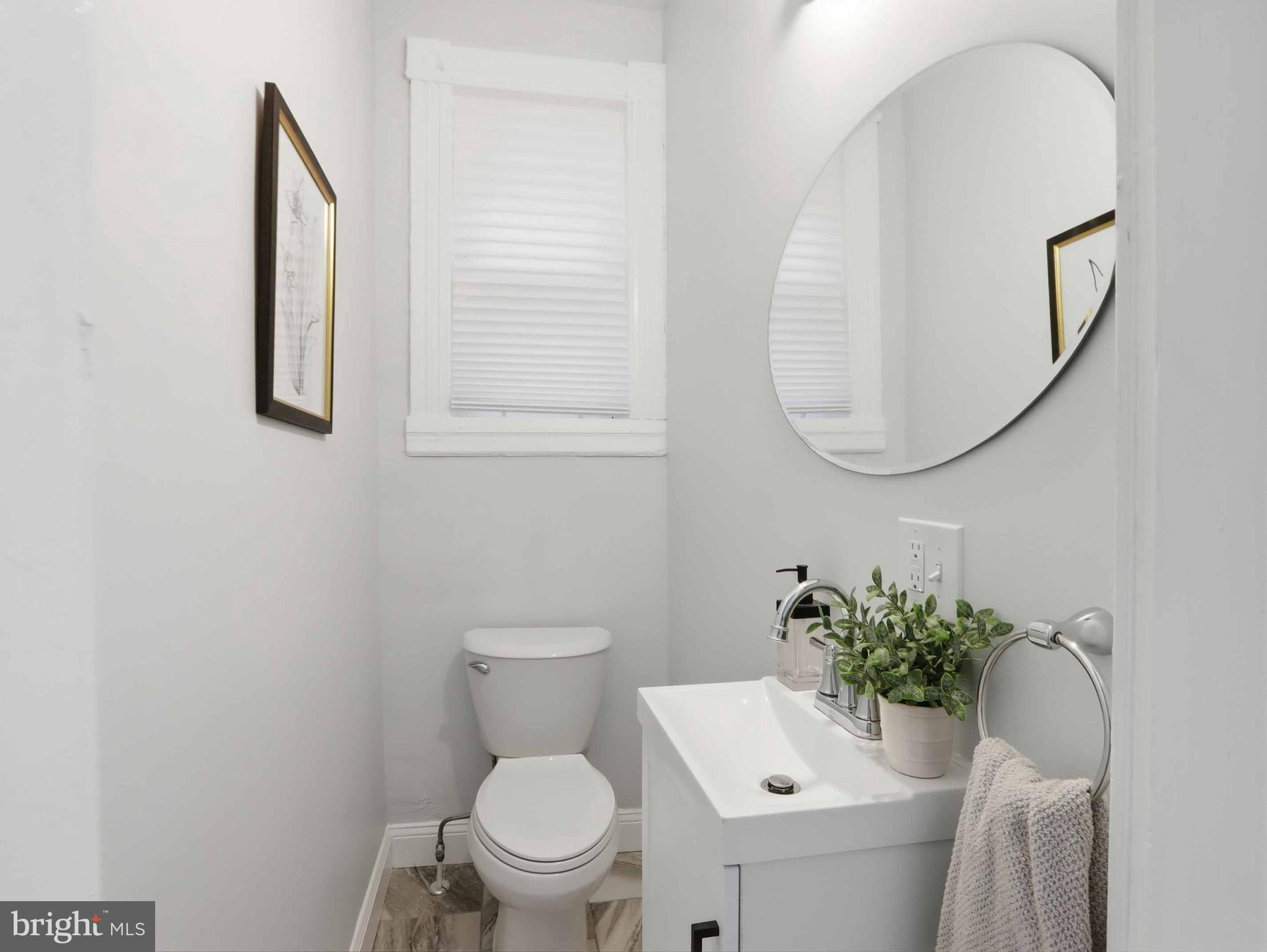 1724 North Payson Street Baltimore, MD 21217 - Photo 14 of 46 Powder room