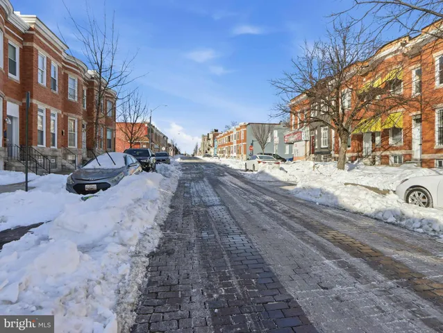 a street view with residential house