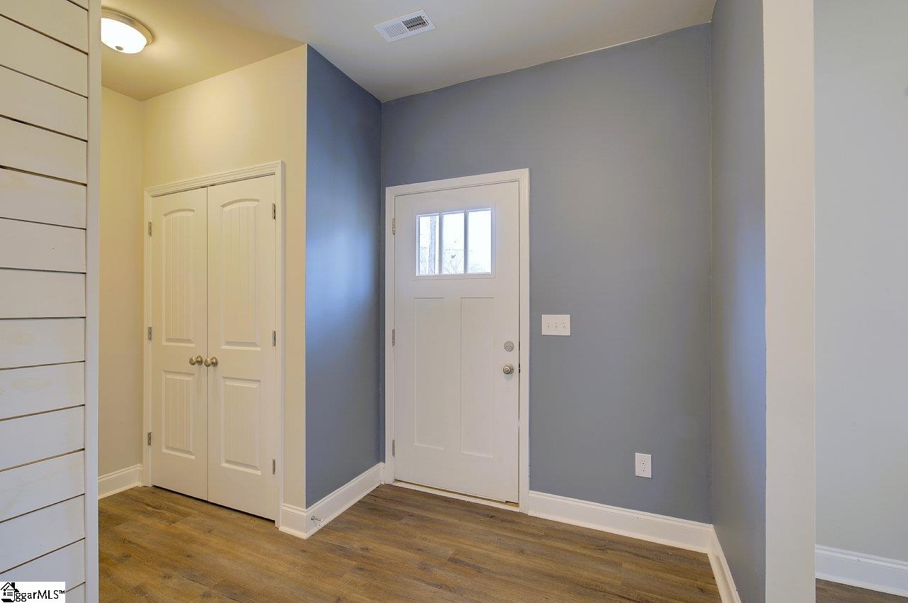 315 Morgan Street Greer, SC 29651 - Photo 4 of 34 Gallery Image 4