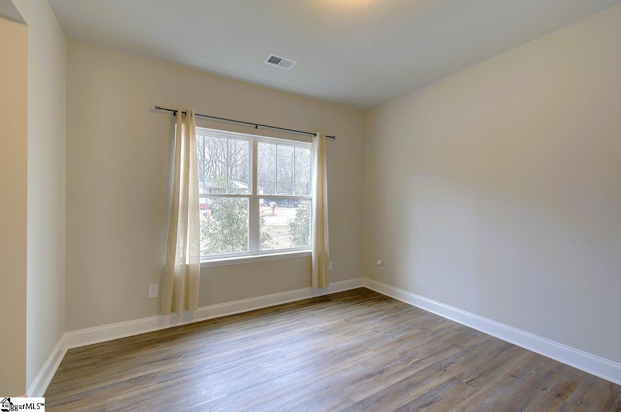 315 Morgan Street Greer, SC 29651 - Photo 6 of 34 Gallery Image 6