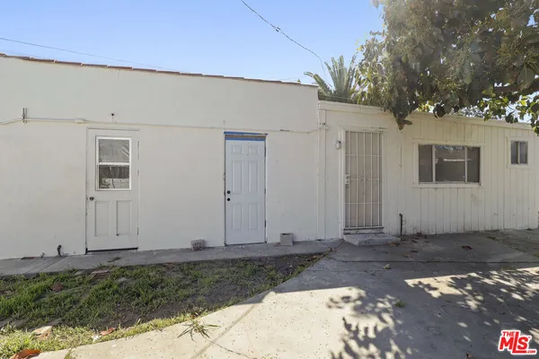 $795,000 | 805 South Crane Avenue, Compton, CA 90221