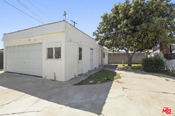 $795,000 | 805 South Crane Avenue, Compton, CA 90221