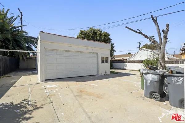 $795,000 | 805 South Crane Avenue, Compton, CA 90221