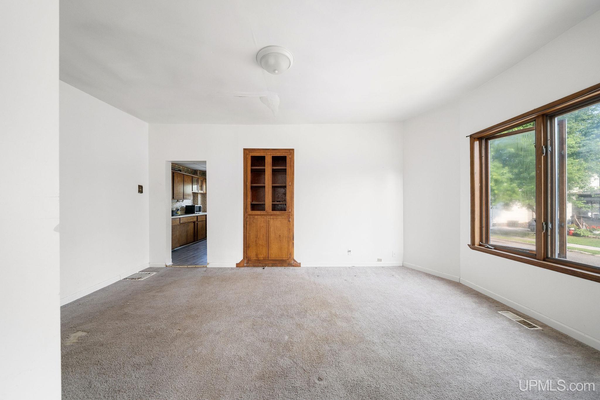 635 North 5th Street Ishpeming, MI 49849 - Photo 9 of 43