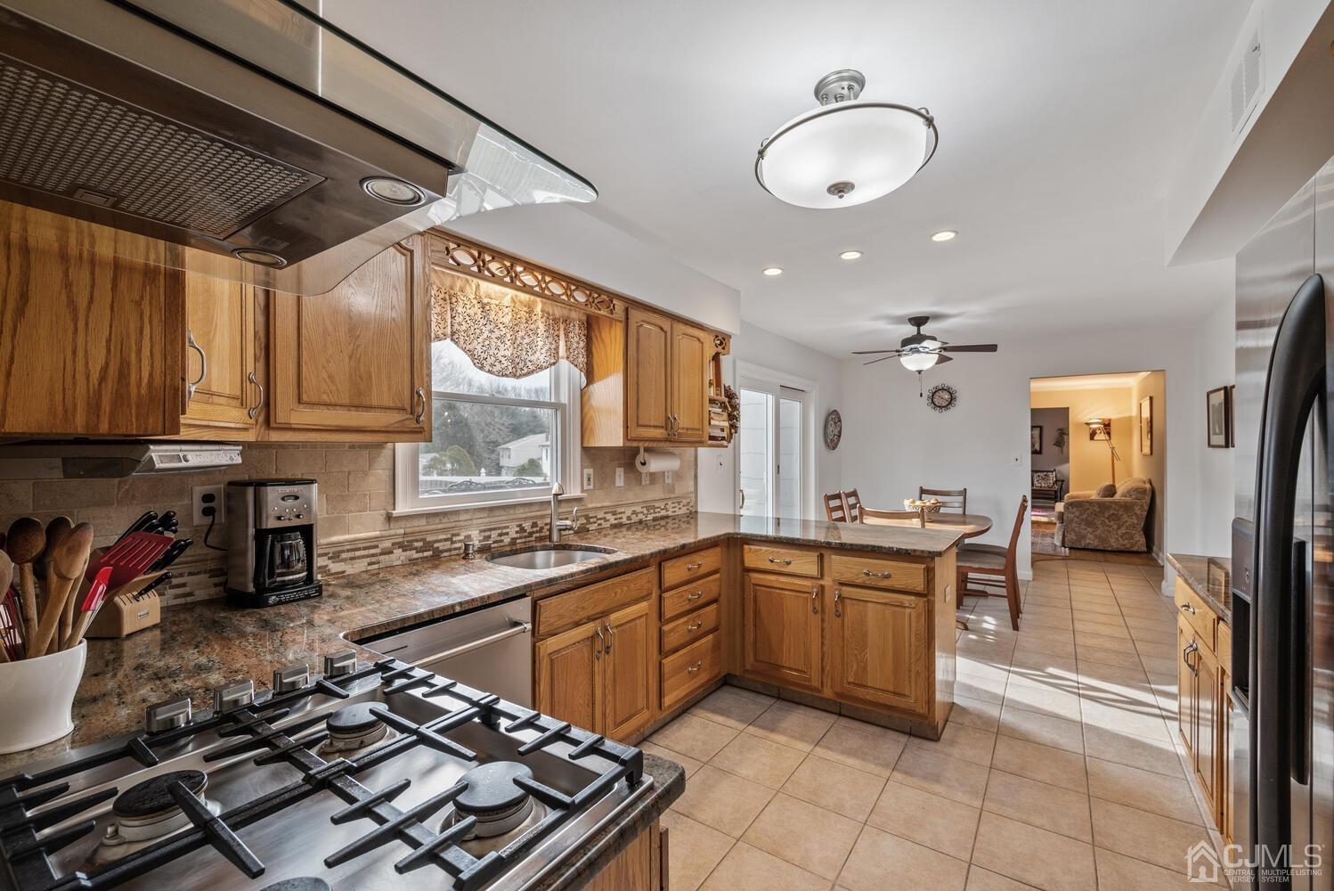 58 Overhill Road East Brunswick, NJ 08816 - Photo 12 of 38 Gallery Image 12