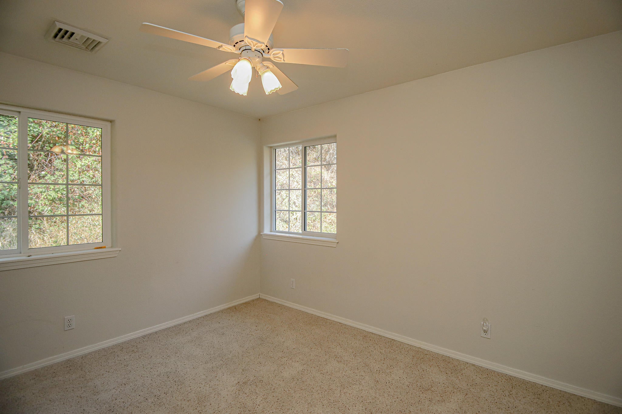 1310 Spring Brook Road Myrtle Creek, OR 97457 - Photo 20 of 30 Bedroom 3