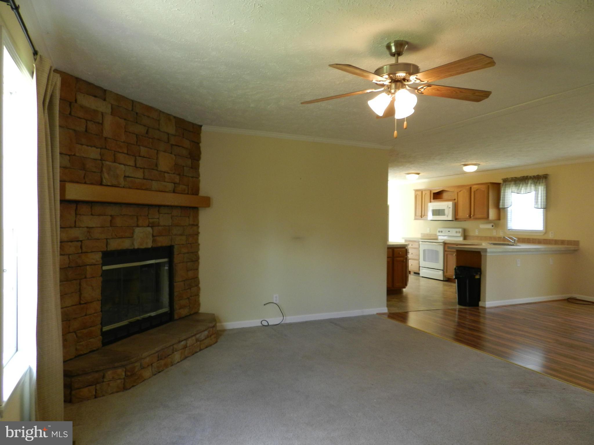 11291 Old Stillhouse Road Boston, VA 22713 - Photo 9 of 30 Living Room