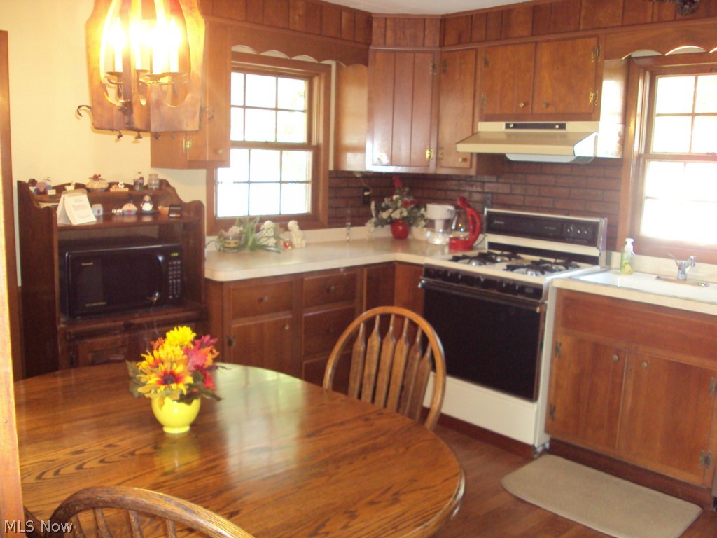 21130 Mastick Road Cleveland, OH 44126 - Photo 8 of 26