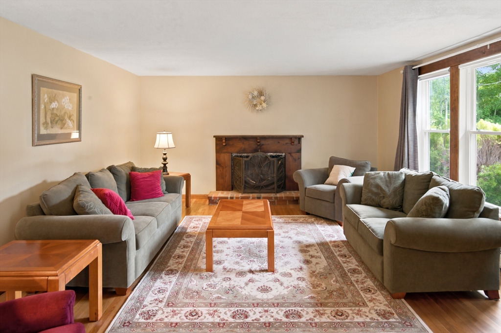 18 Gifford Road Westport, MA 02790 - Photo 6 of 28