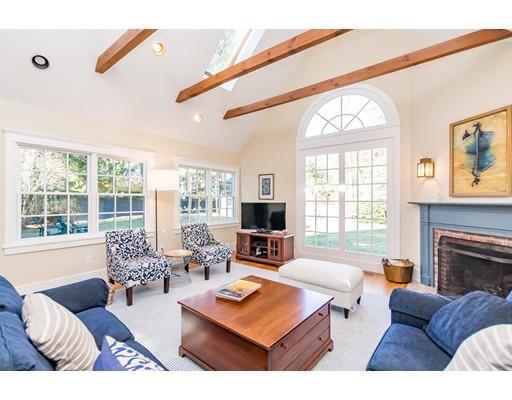 8 Pelham Road Weston, MA 02493 - Photo 7 of 23 Gallery Image 7