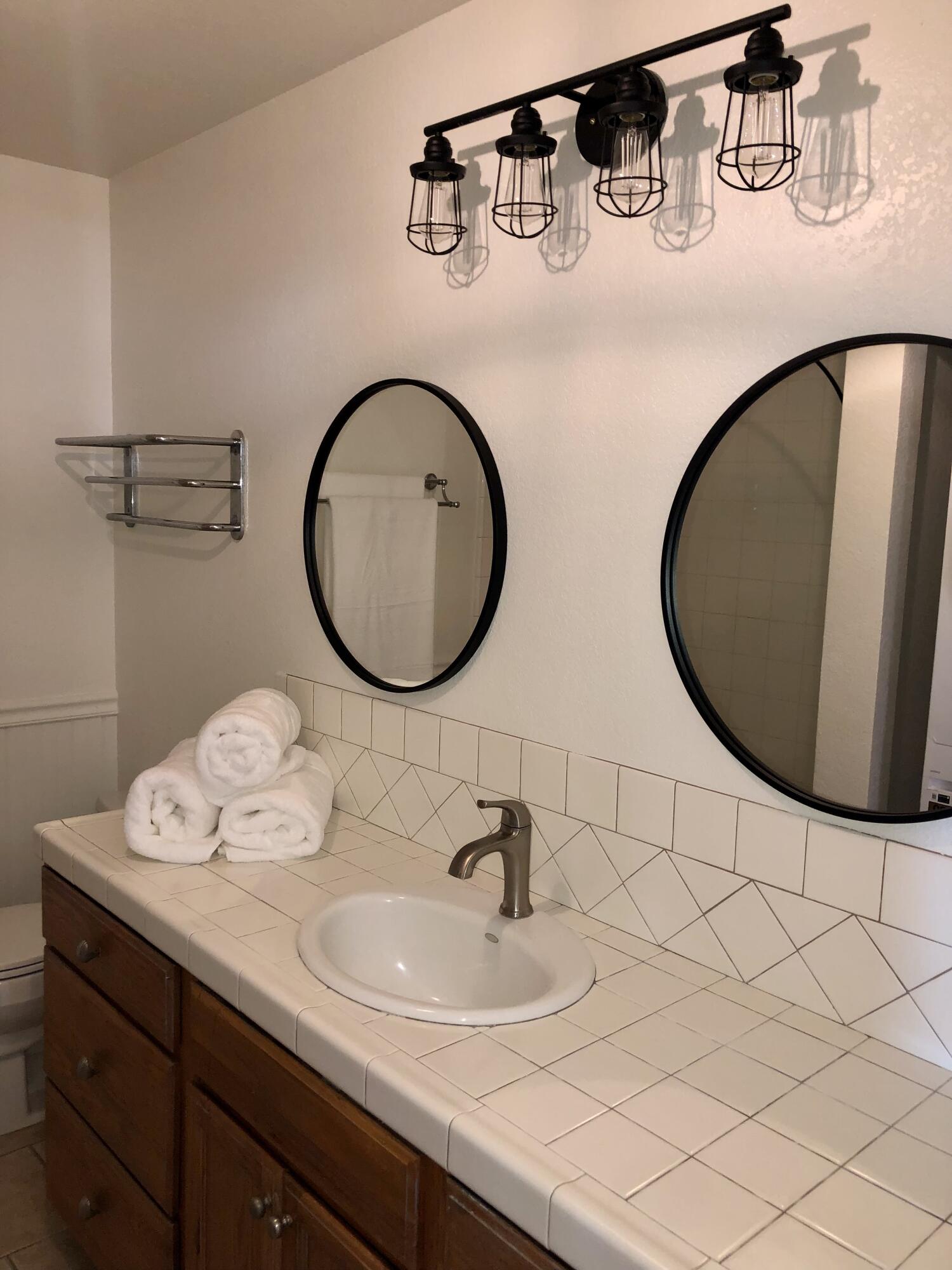 311 Pacific Oaks Road Goleta, CA 93117 - Photo 12 of 16 Shared bath