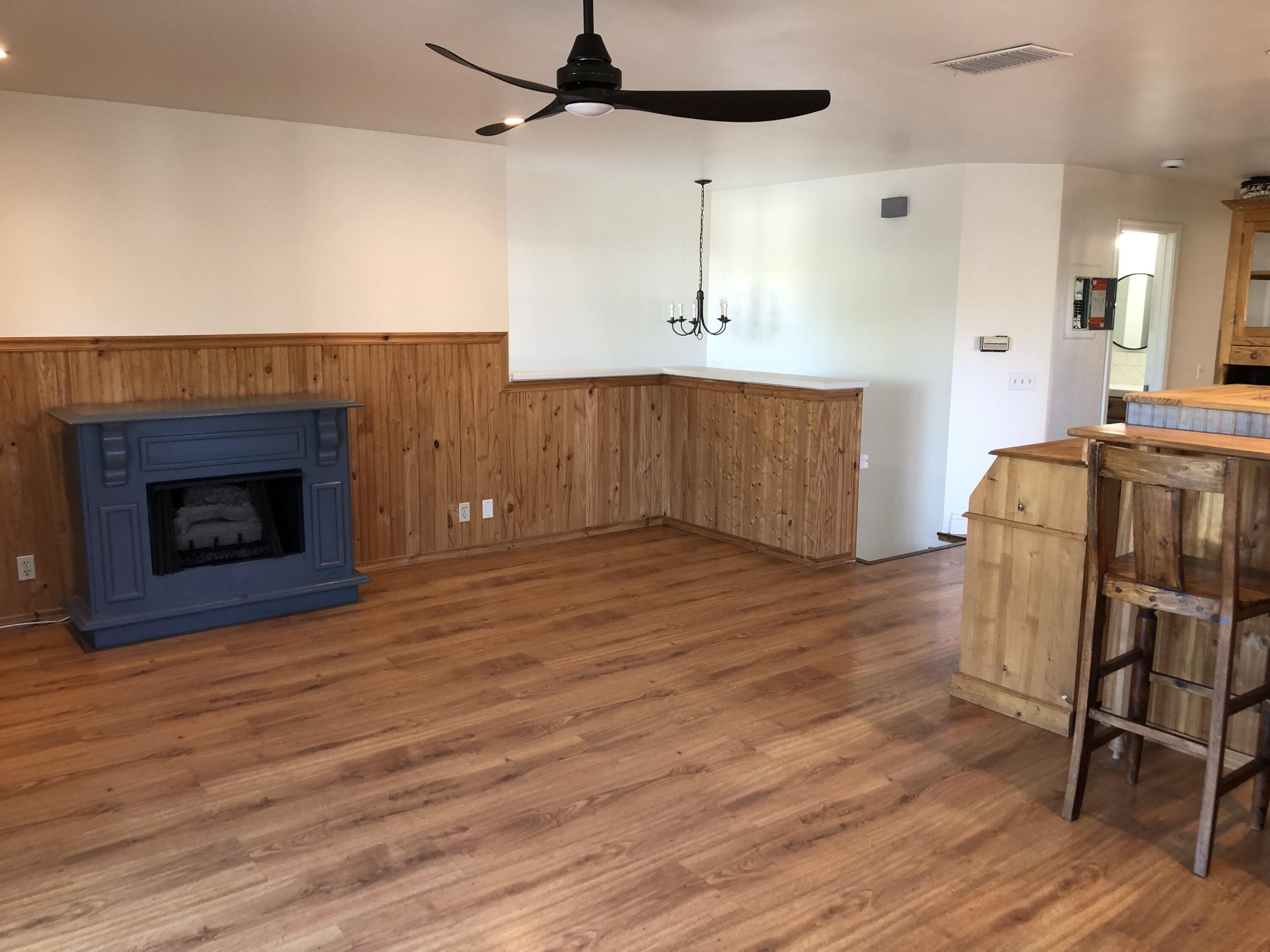 311 Pacific Oaks Road Goleta, CA 93117 - Photo 4 of 16 Living Room