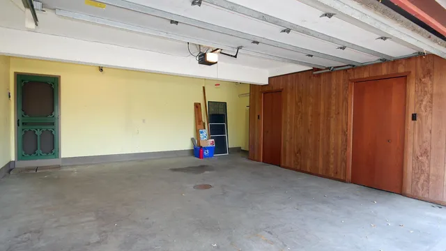 $190,000 | 2106 9th Street East, Glencoe, MN 55336