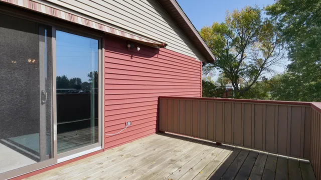 $209,900 | 2106 9th Street East, Glencoe, MN 55336