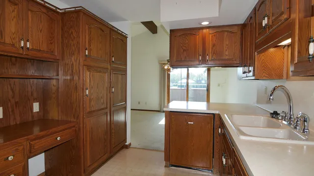 $209,900 | 2106 9th Street East, Glencoe, MN 55336