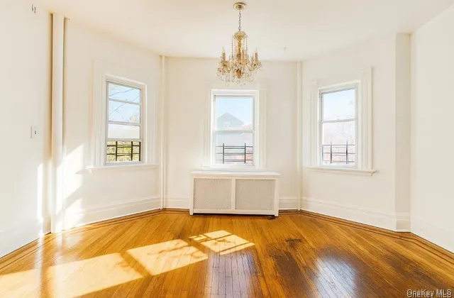 $3,349 | 194 Summit Avenue, Unit 2, Mount Vernon, NY 10550