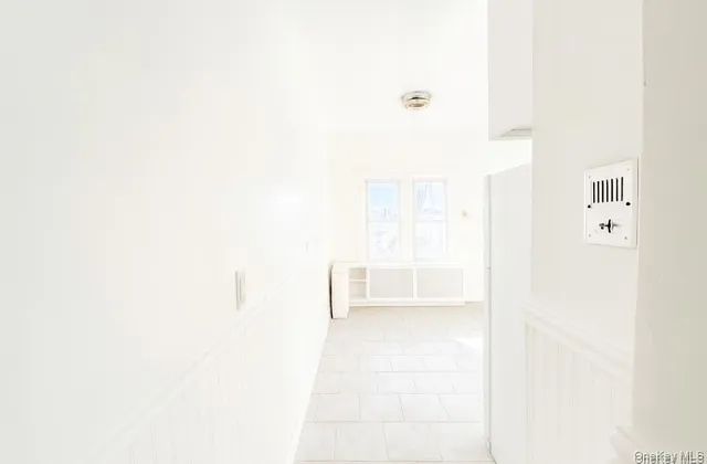 $3,349 | 194 Summit Avenue, Unit 2, Mount Vernon, NY 10550