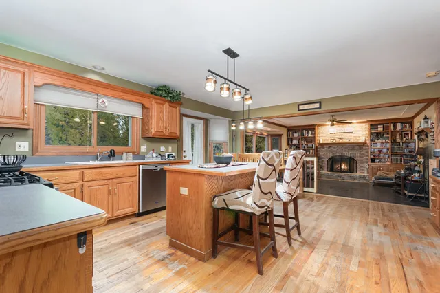 $579,900 | 3467 Charlemaine Drive, Aurora, IL 60504