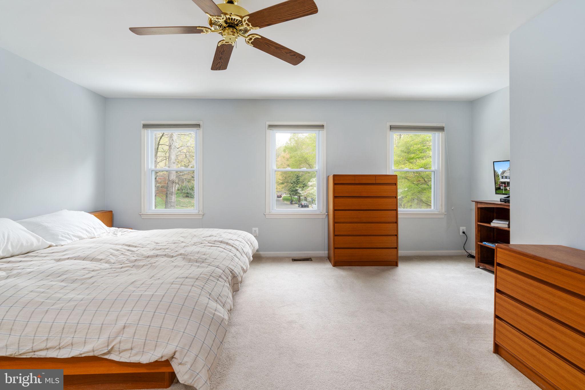 2209 Quartermaster Lane Reston, VA 20191 - Photo 13 of 37