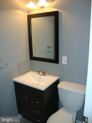 205 Castleton Place Upper Marlboro, MD 20774 - Photo 2 of 18 Bath