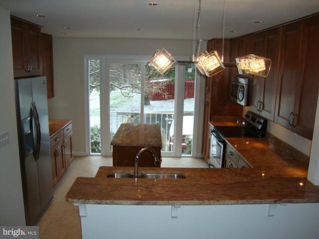 205 Castleton Place Upper Marlboro, MD 20774 - Photo 13 of 18 Kitchen