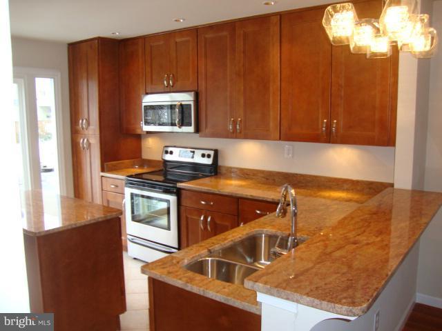 205 Castleton Place Upper Marlboro, MD 20774 - Photo 17 of 18 Kitchen