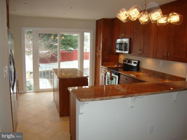 205 Castleton Place Upper Marlboro, MD 20774 - Photo 8 of 18 Kitchen