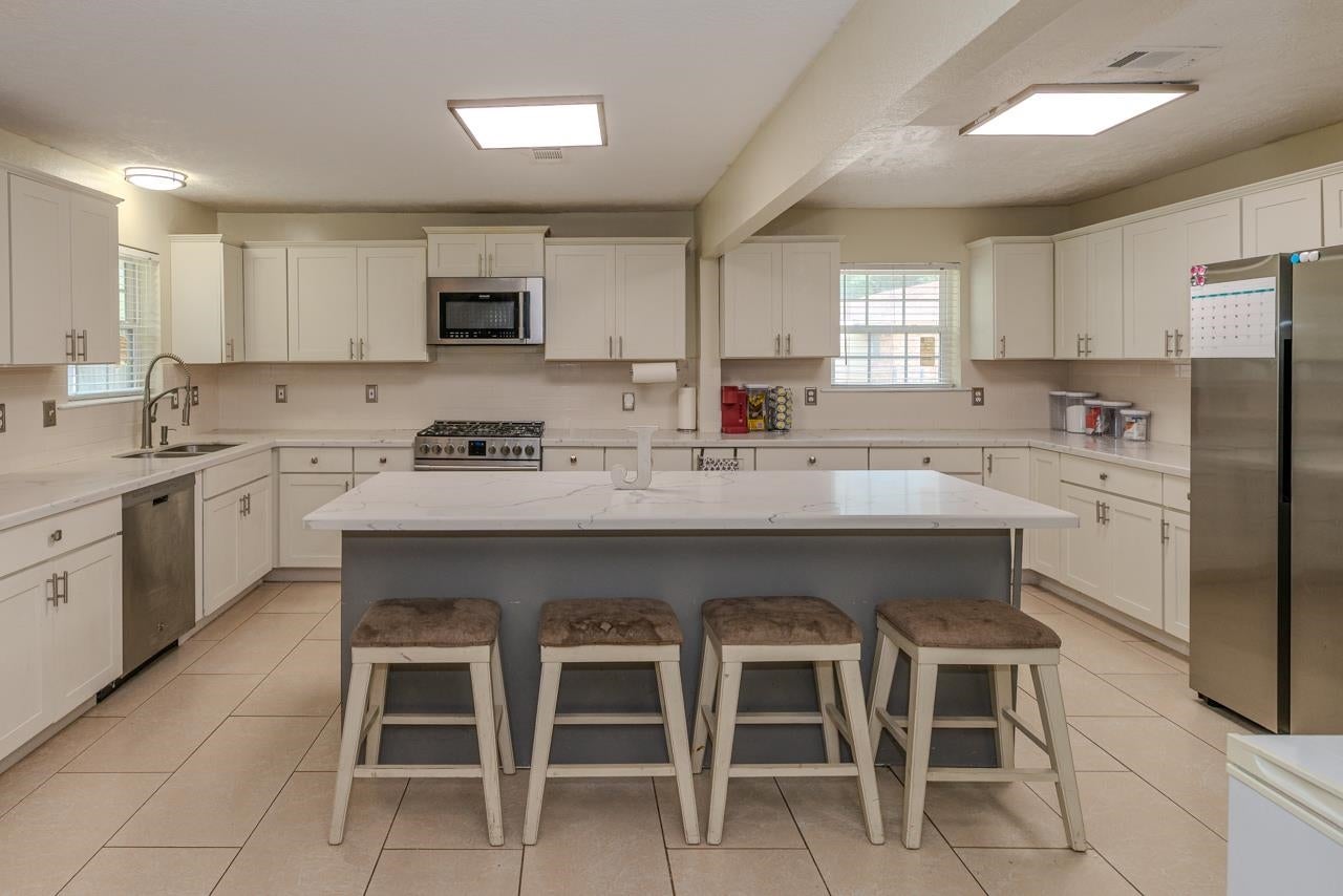 7050 Guess Road Beaumont, TX 77708 - Photo 14 of 50 Gallery Image 14