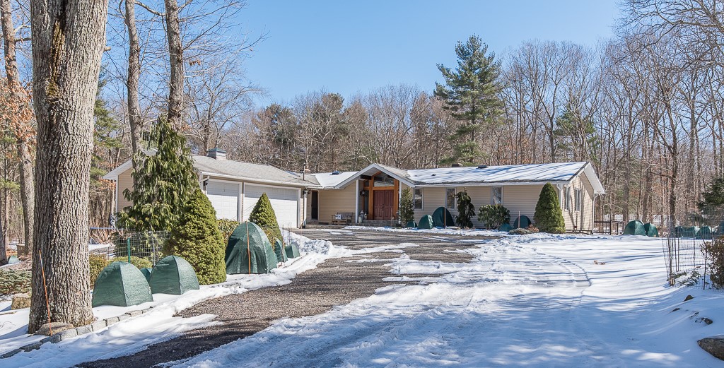 852 Chopmist Hill Road Scituate, RI 02857 - Photo 2 of 50