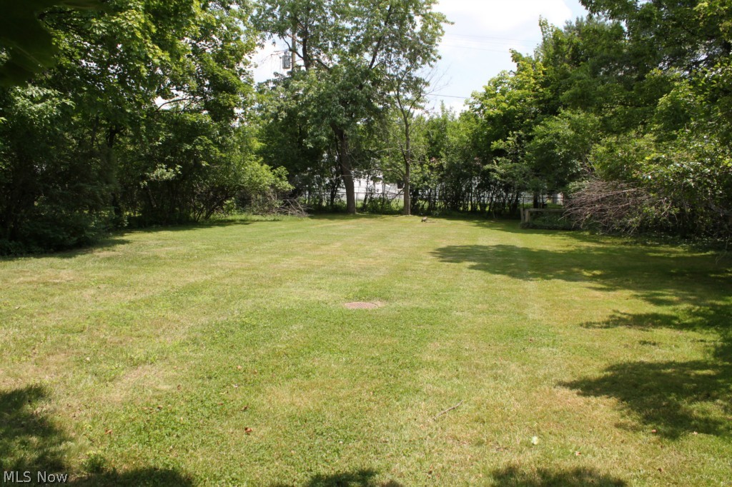 1663 Richmond Road Cleveland, OH 44124 - Photo 21 of 25