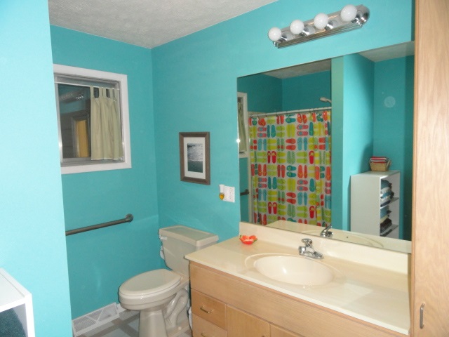6533 Betsie River Road Interlochen, MI 49643 - Photo 16 of 34 1812549-15.JPG
