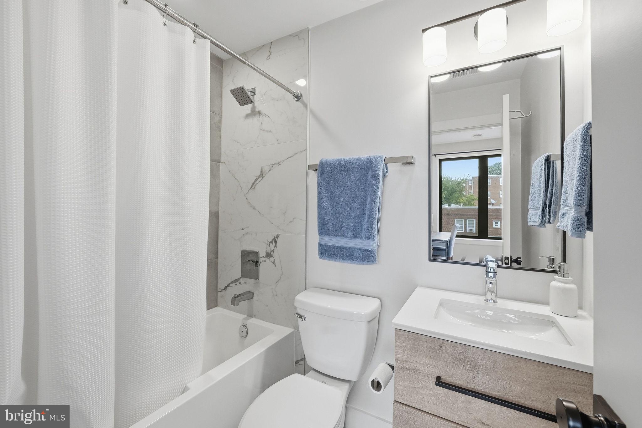 2001 I Street Northeast, Unit 10 Washington, DC 20002 - Photo 13 of 35 first floor en suite bath