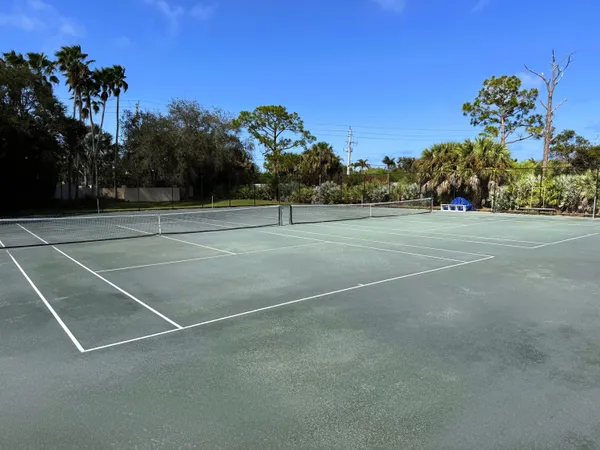 $585,000 | 12503 Southeast Plandome Drive, Hobe Sound, FL 33455