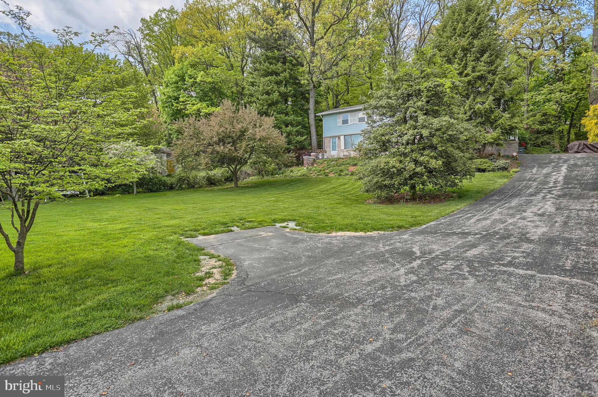 1647 Ridgewood Road York, PA 17406 - Photo 5 of 45 Gallery Image 5