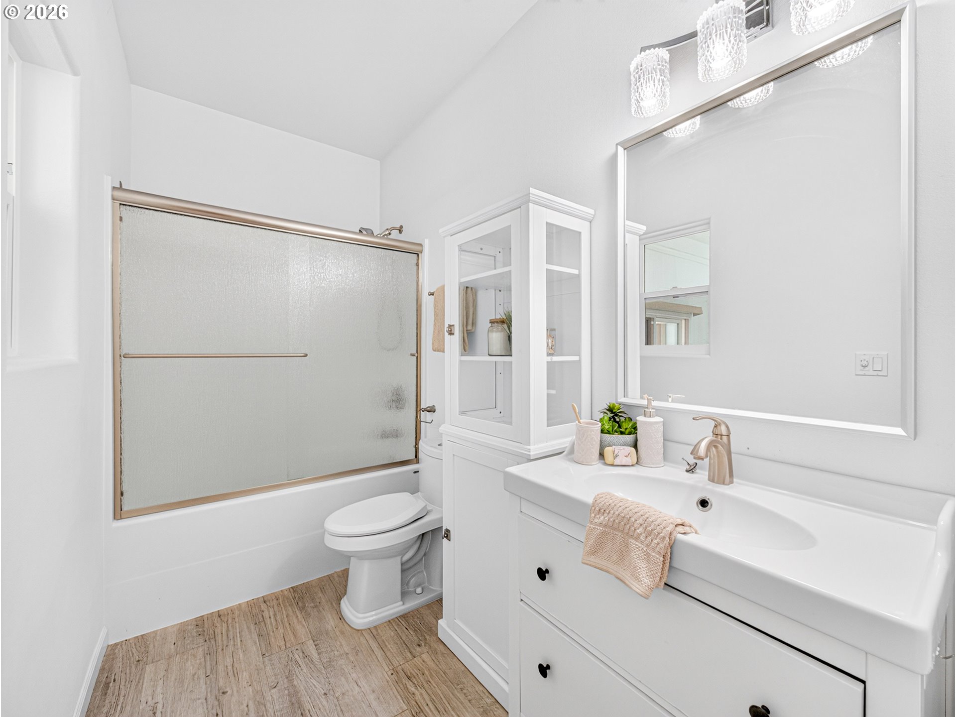 27241 South Pederson Road Estacada, OR 97023 - Photo 11 of 43 Bathroom