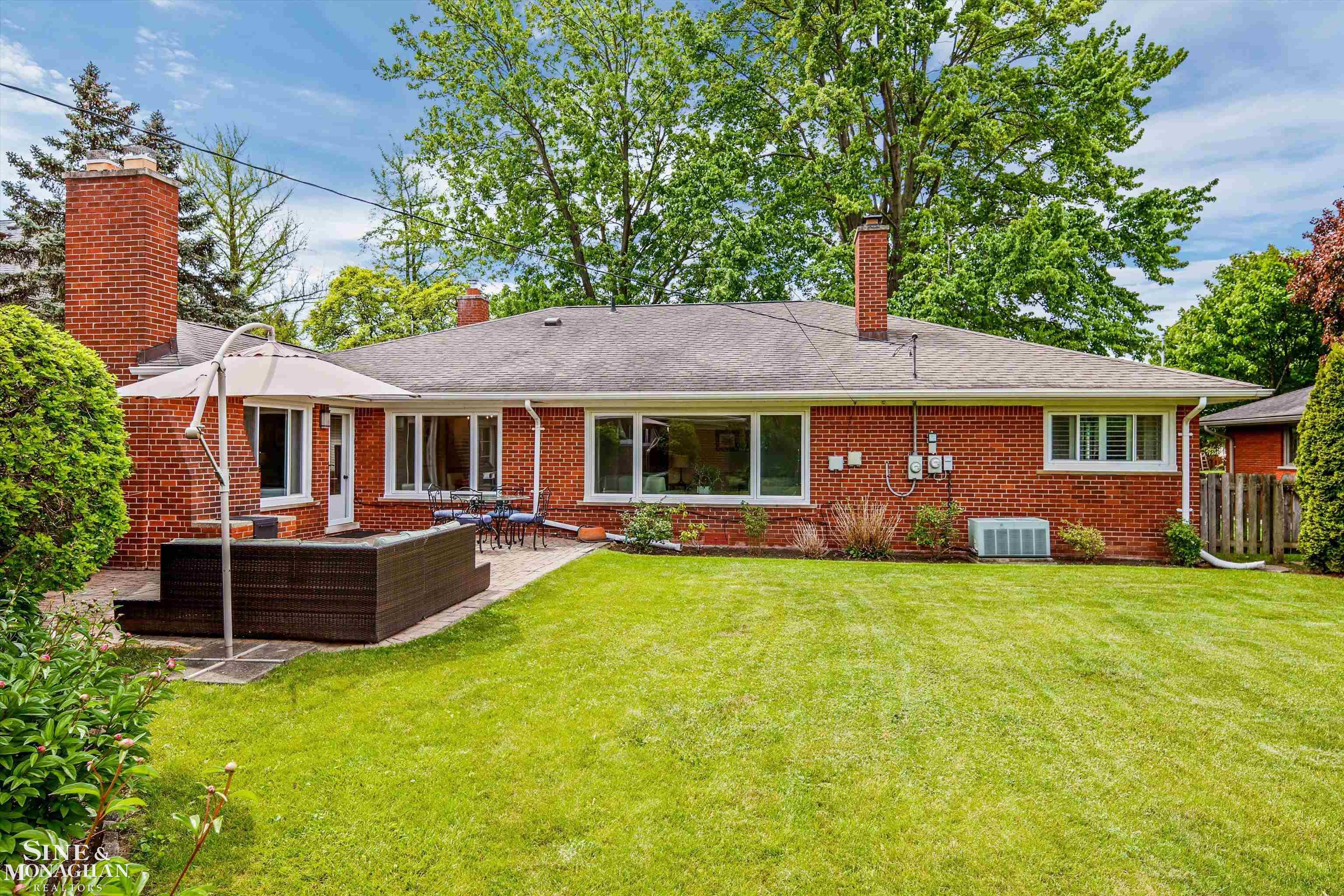 50 Hampton Road Grosse Pointe, MI 48236 - Photo 23 of 37 50142200-a9c38d3c-9cc8-4497-83ba-7e8efade9141.JPG