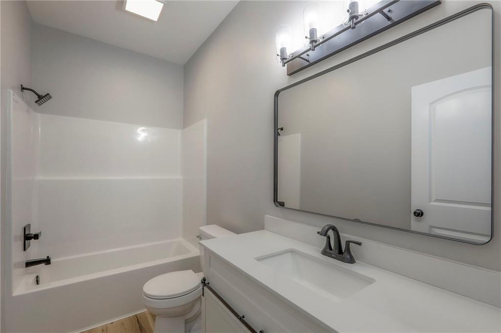 310 Northeast 51st Road Warrensburg, MO 64093 - Photo 13 of 17